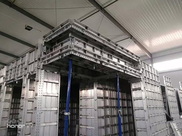 捷報！捷報??！五棵松鋁模進(jìn)駐融創(chuàng)中國和碧桂園項(xiàng)目