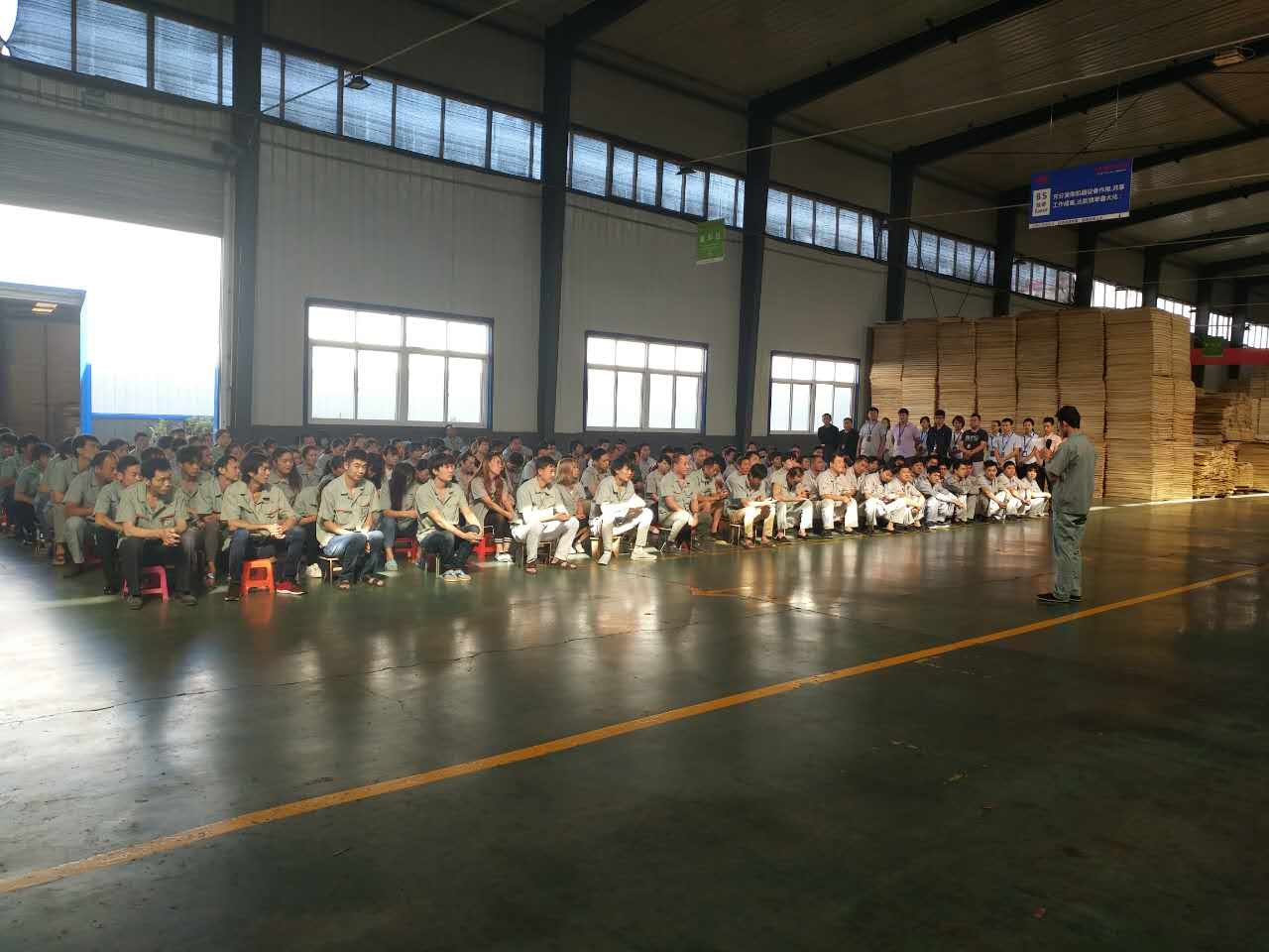 五棵松九月員工大會(huì)圓滿舉行！