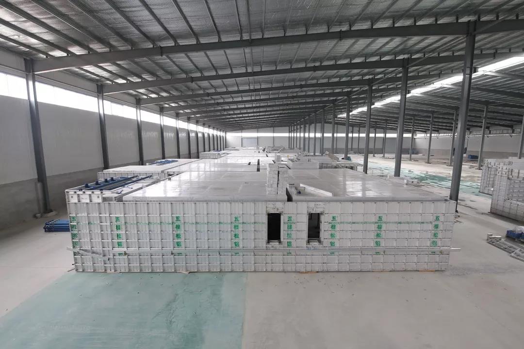 優(yōu)質產品得錦旗，真誠服務暖人心