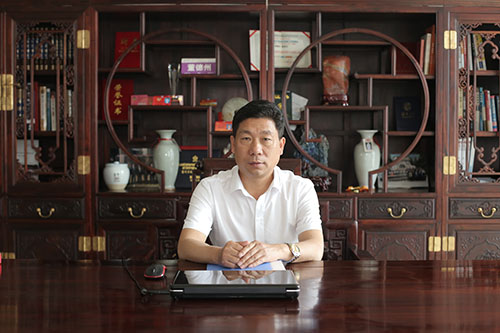 五棵松木業(yè)董事長